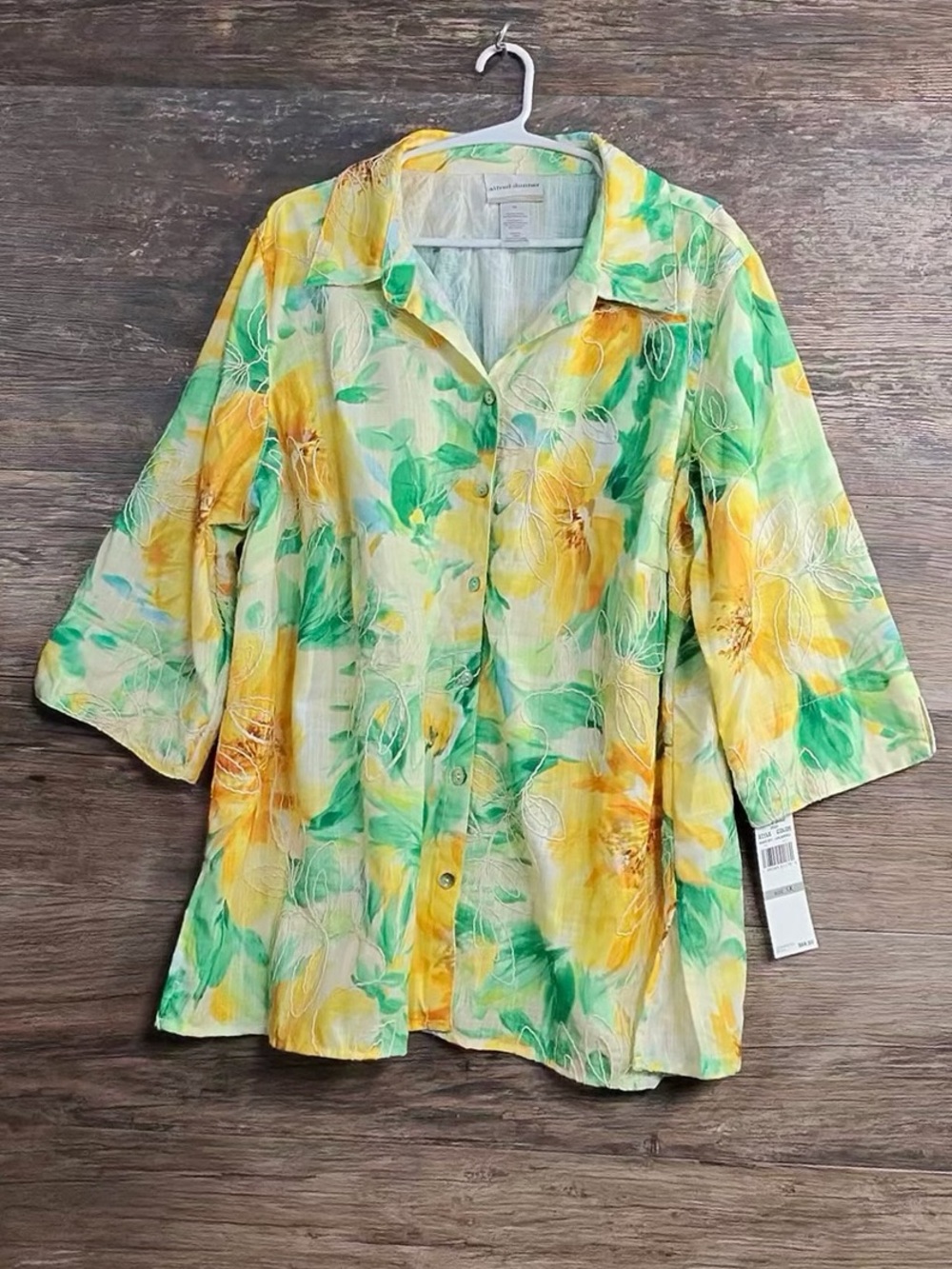 Alfred Dunner Yellow & Green Floral Button-Front Women's Top